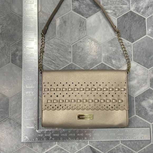 Anne Klein Laser Cut Gold Shoulder Bag EUC - Picture 12 of 12